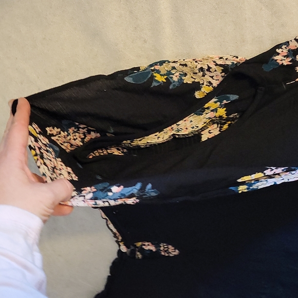 Woman's plus size blouse - Picture 5 of 5